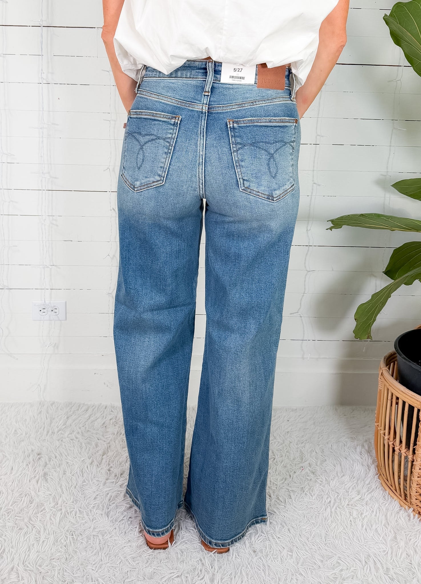 Judy Blue Retro Wide Medium Wash Jeans
