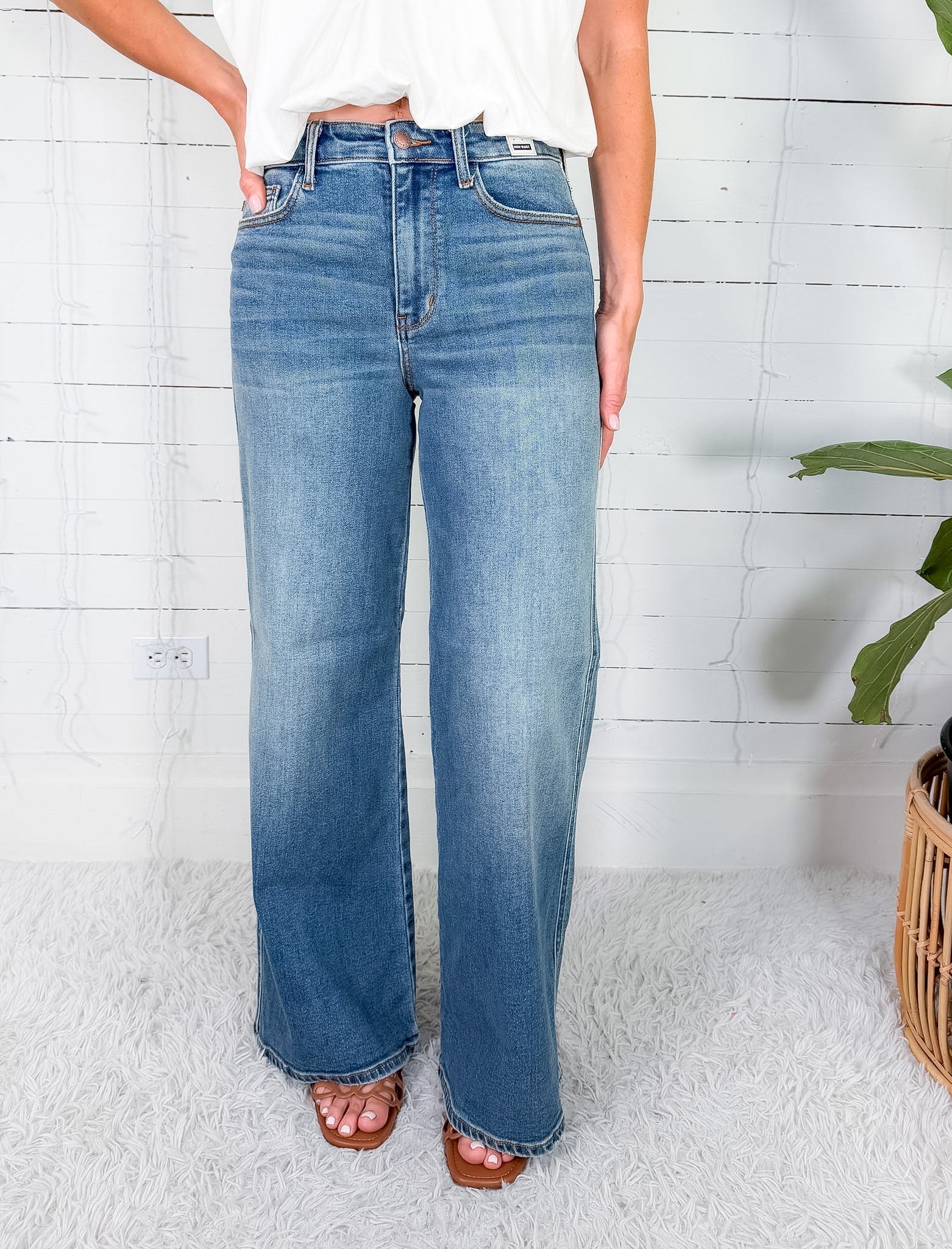 Judy Blue Retro Wide Medium Wash Jeans