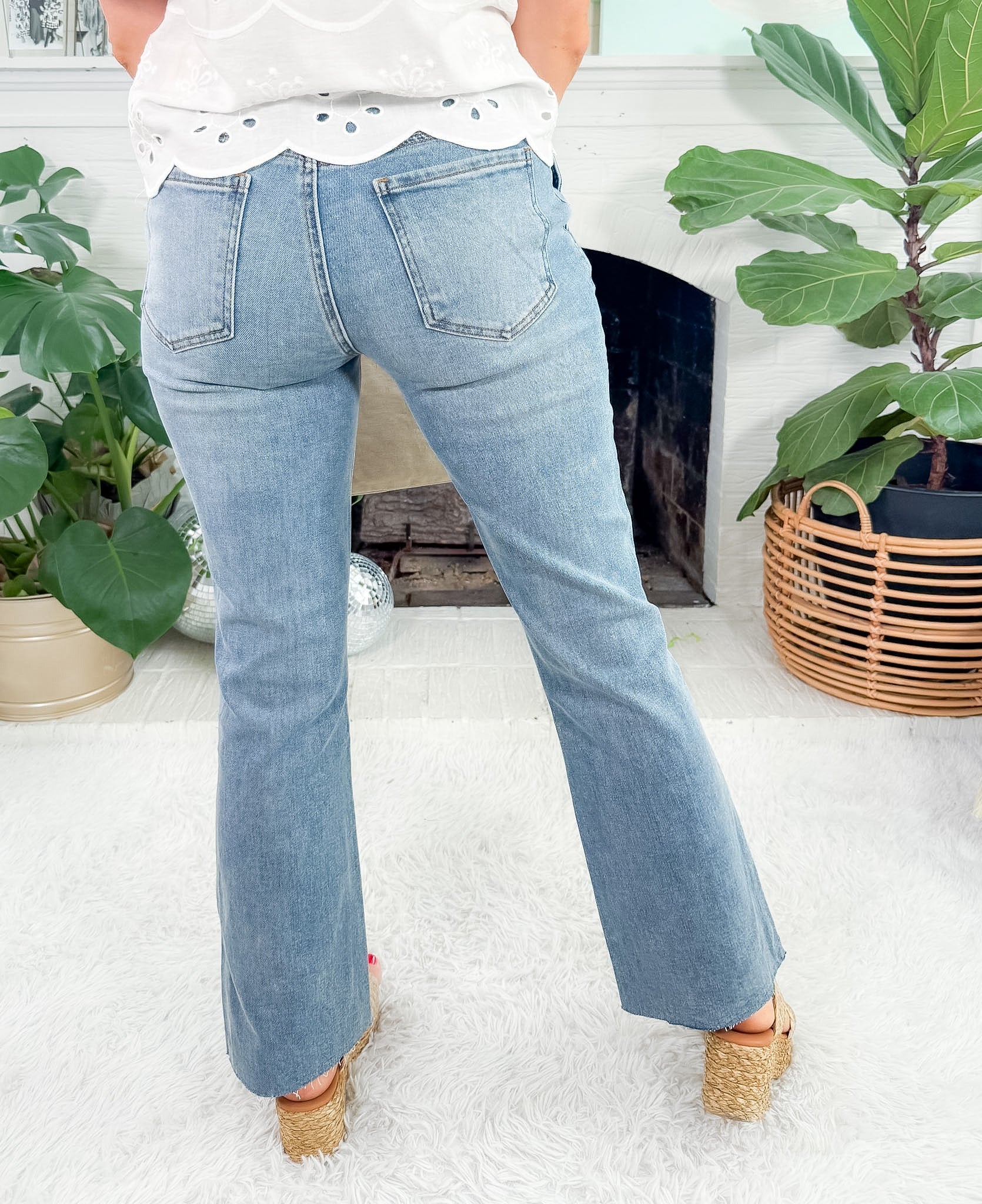 Kelsey Motivation Mid Rise Raw Hem Ankle Flare Jean KUT