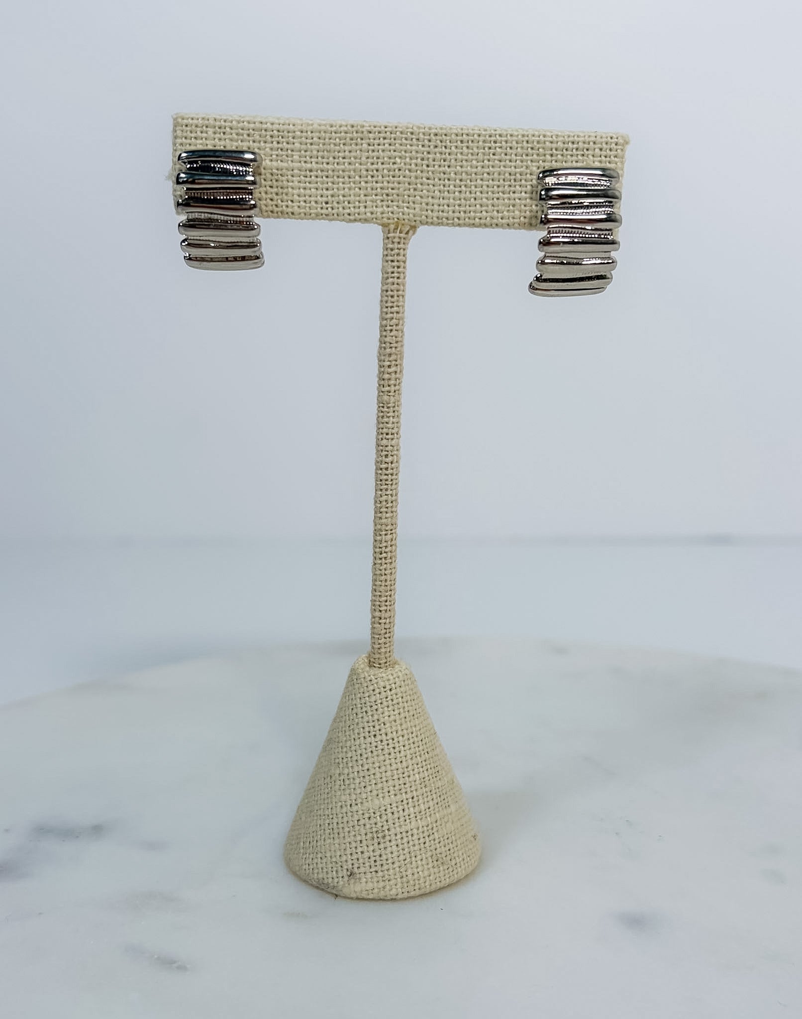 Kostas Ribbed Silver Earrings