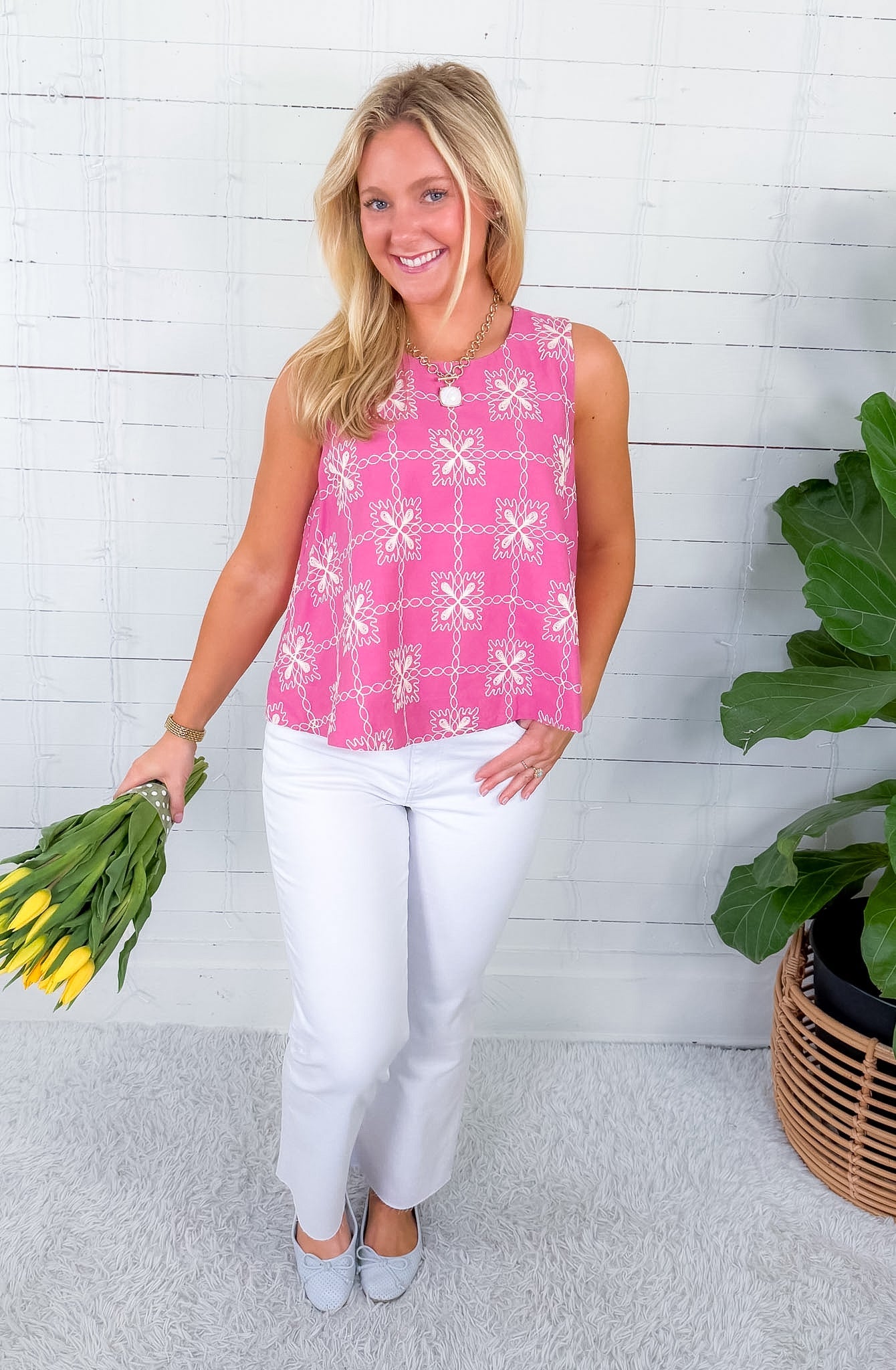 Longview Pink Embroidered Top Entro
