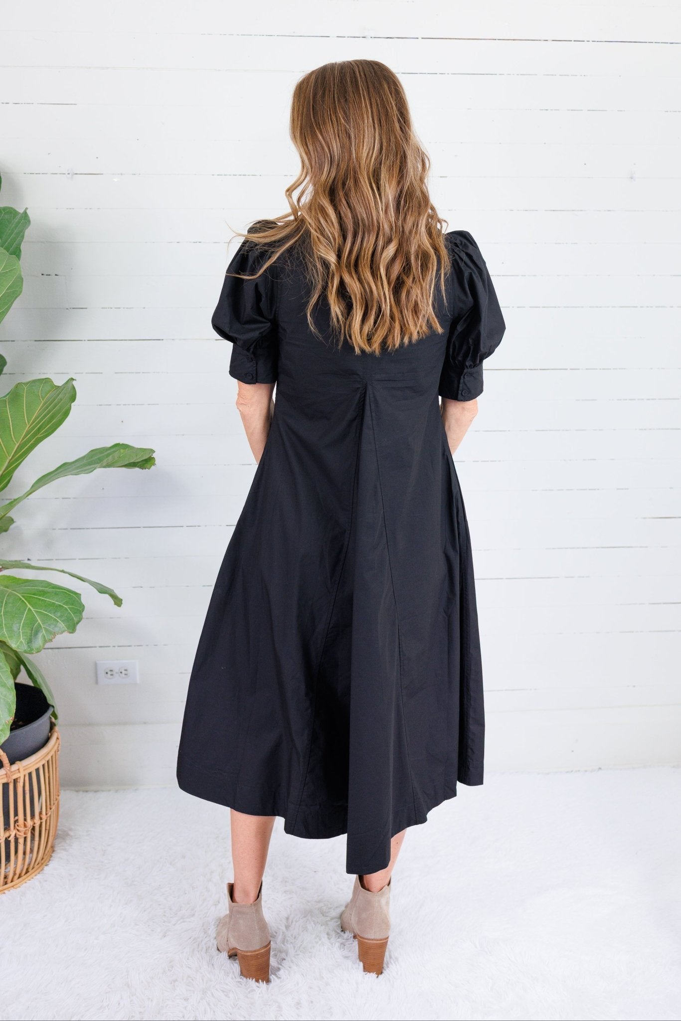 Luanne Black Pleated A-Line Maxi Dress Pinch