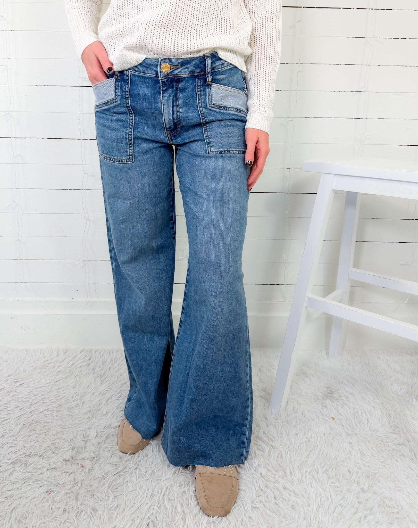 Maya Success Porkchop Pocket Wide Leg Jean KUT