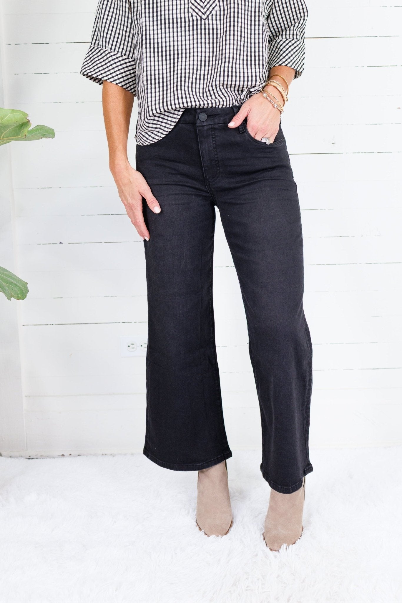 Meg Definitely Black Wide Leg Jean Kut