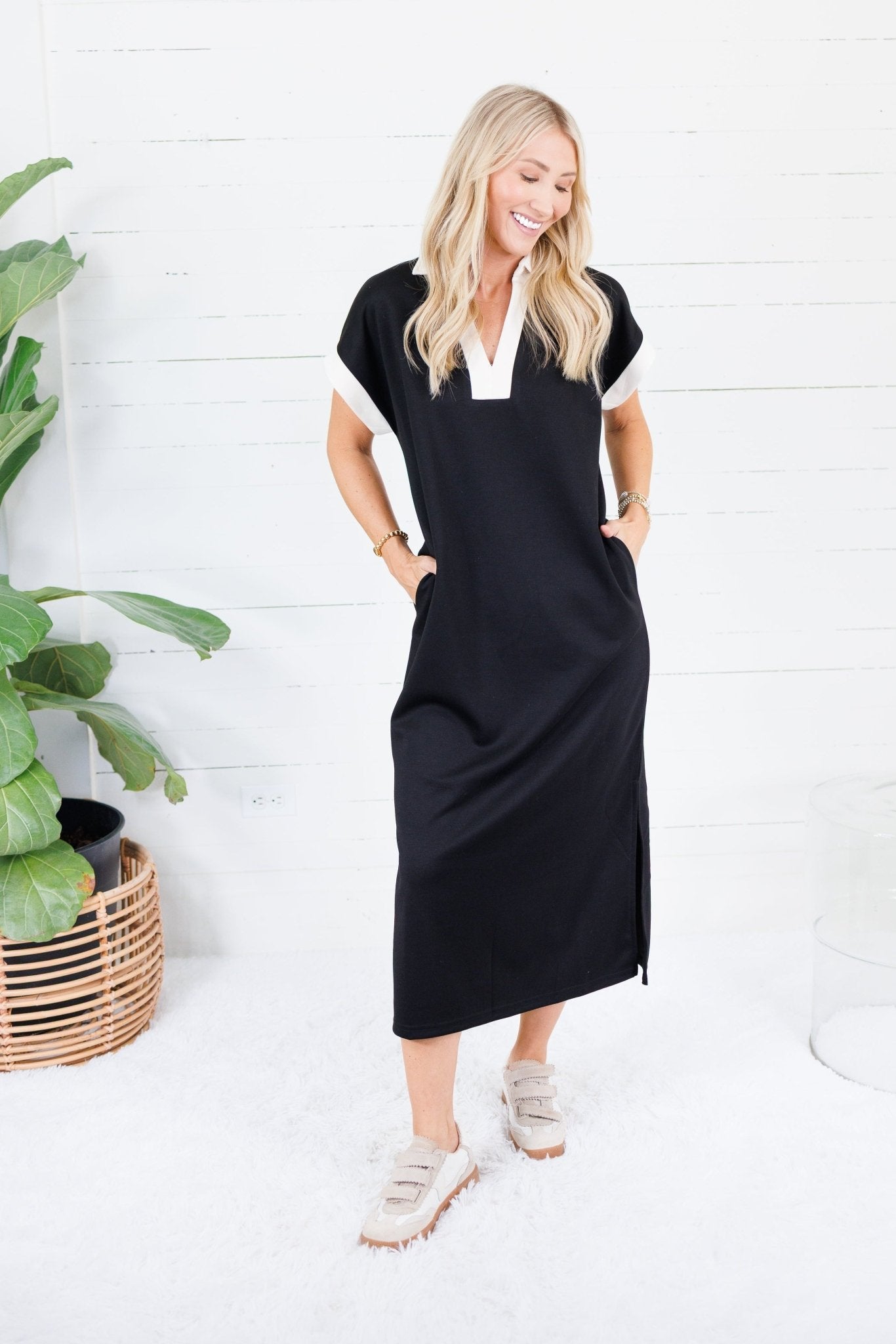 Minerva Black Scuba Maxi Dress Entro
