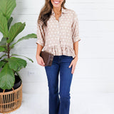 Perkins Sand Polka Dot Flounce Top Entro