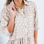 Perkins Sand Polka Dot Flounce Top Entro