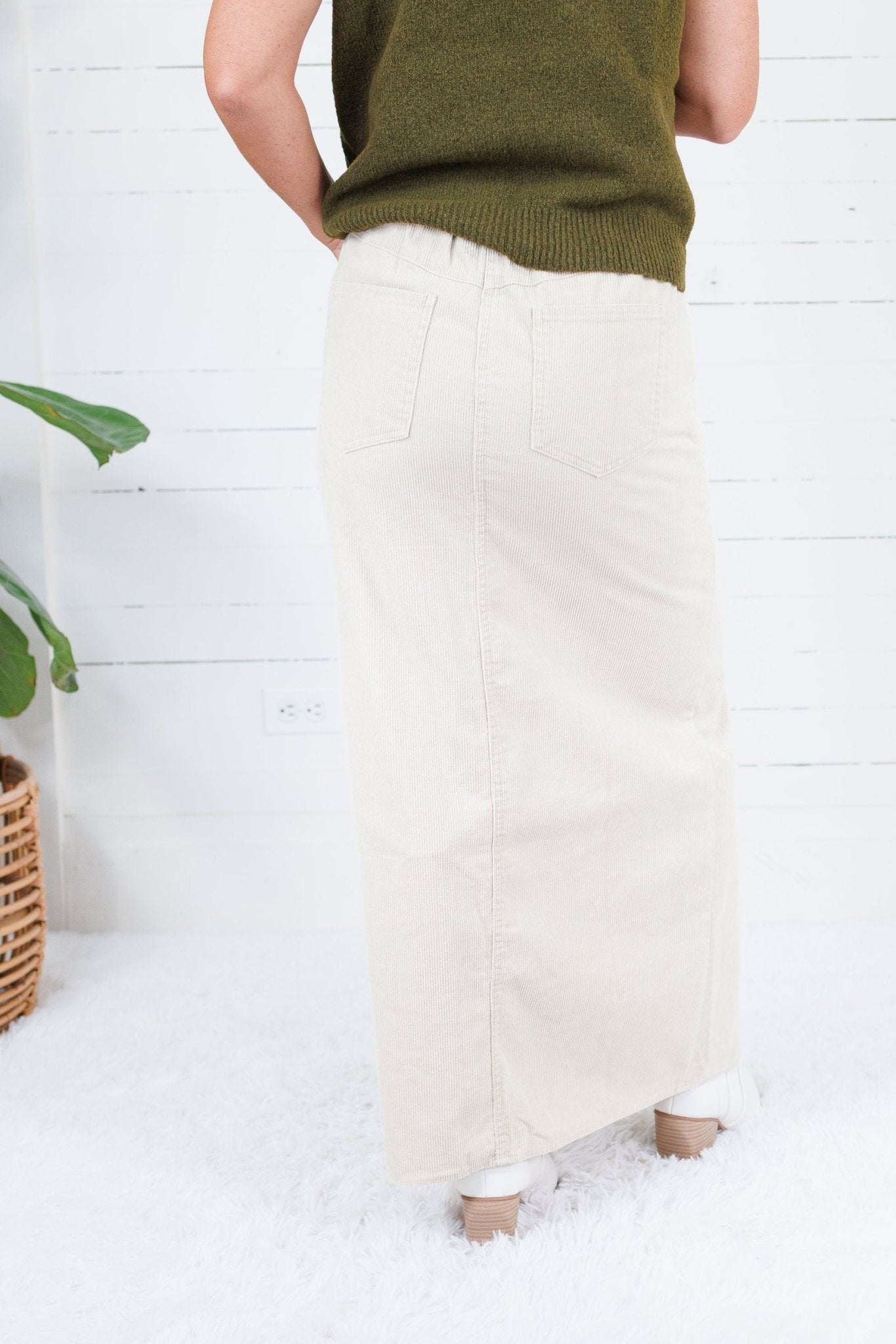 Pitzing Snow Wash Corduroy Maxi Skirt Hem & Thread