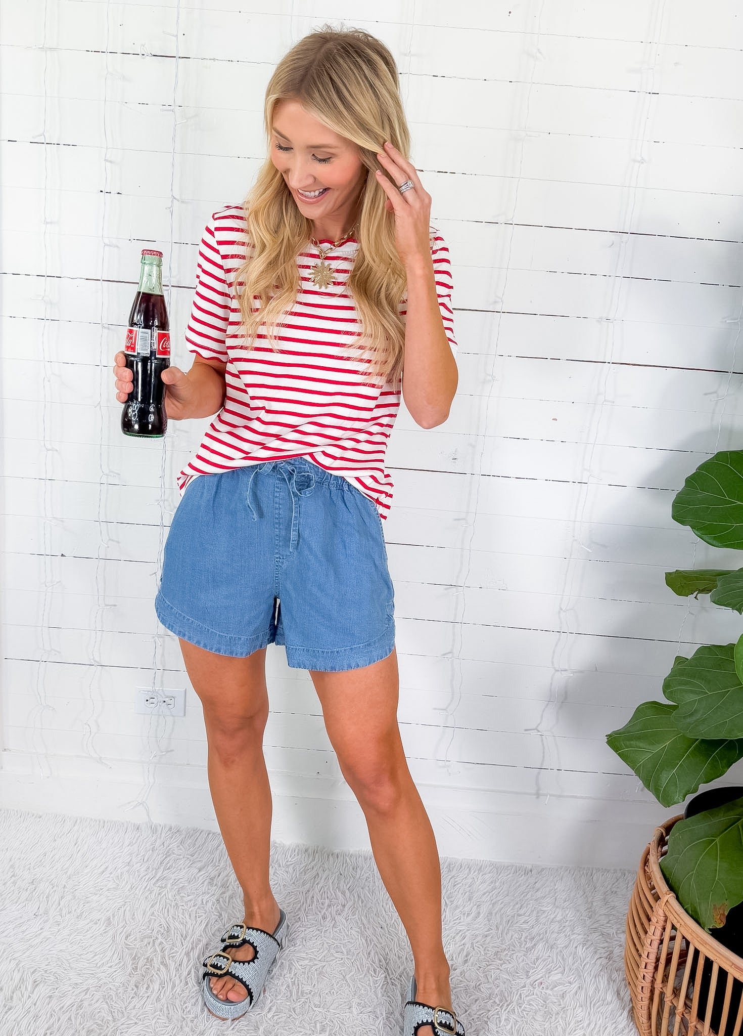 Rita Red Stripe Scallop Edge Tee