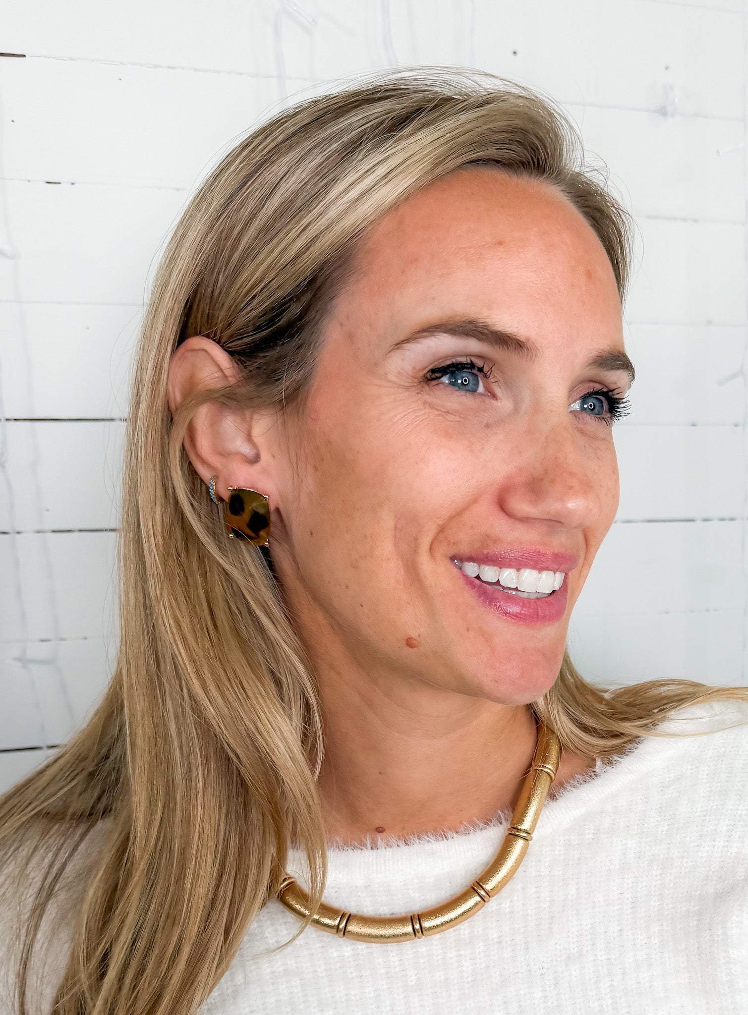 Shabel Textured Metal Statement Necklace - A3 Accessories - Jewelry - Clover + Bee