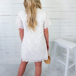 Soft Eyelet Shift Dress Entro