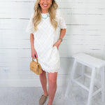 Soft Eyelet Shift Dress Entro