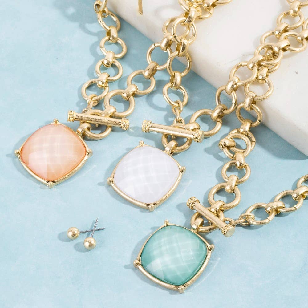 Square Faceted Stone Pendant Toggle Necklace - A3 Accessories - Jewelry - Clover + Bee