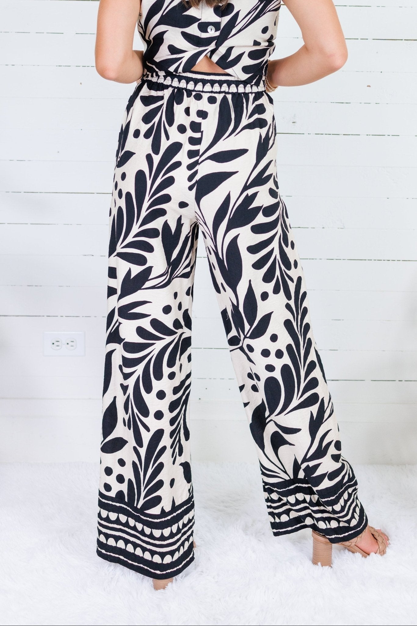 Thomas Black + Sand Wide Leg Pants