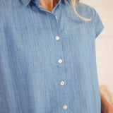 Thomas Chambray + Flower Button Top Compania Fantastica