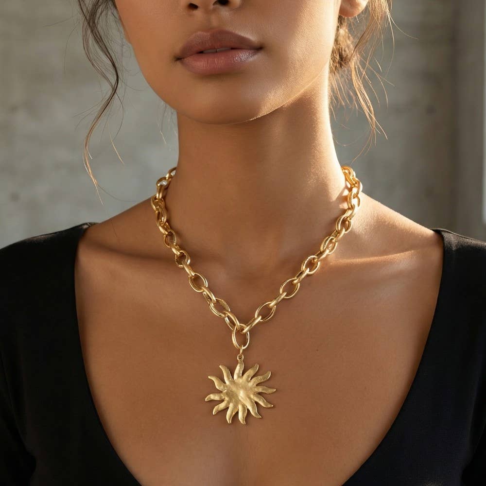 Weathered Metallic Sun Pendant Chain Necklace - A3 Accessories - Jewelry - Clover + Bee